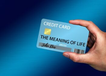 CREDIT CARD अभी-अभी लिया है तो बुद्धिमानी से इस्तेमाल की ये बातें तुरंत जान लें, चक्रव्यूह में फंसने से बच जाएंगे