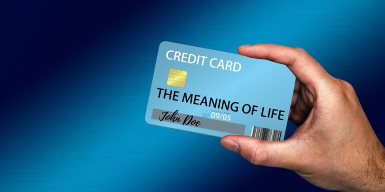 CREDIT CARD अभी-अभी लिया है तो बुद्धिमानी से इस्तेमाल की ये बातें तुरंत जान लें, चक्रव्यूह में फंसने से बच जाएंगे