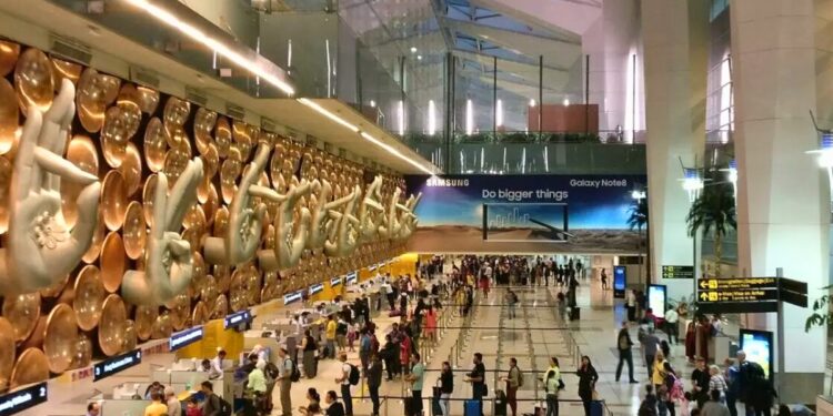 मुंबई-बेंगलुरु को पछाड़कर इस शहर के हवाईअड्डे ने जीता ‘बेस्ट एयरपोर्ट ऑफ द ईयर’ का खिताब, लिस्ट में बिहार भी शामिल