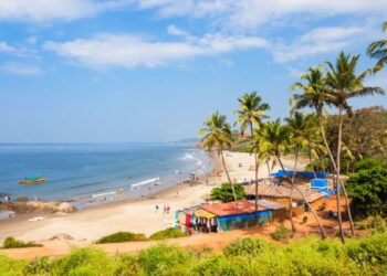 गोवा जाने वाले सैलानियों की संख्या 1 करोड़ के पार, 189 चार्टर प्लेन से आए 40,336 टूरिस्ट