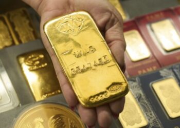 Gold Returns: सोने ने 2025 में दिया 73.45% का बंपर रिटर्न, अब 2026 में कैसी रहेगी चाल, जानें एक्सपर्ट की राय