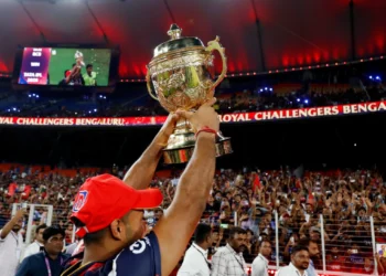 KKR ने Mustafizur को किया रिलीज, भड़के Bangladesh ने IPL प्रसारण पर लगाया अनिश्चितकालीन Ban