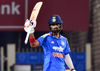 संकटमोचक KL Rahul का New Zealand के खिलाफ शतक, तोड़ा Azharuddin का बड़ा Record