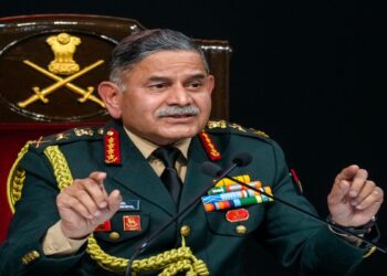 Pakistan: ड्रोन देखे जाने पर भारतीय सेना की पाकिस्तान को चेतावनी, ‘लगाम लगाइये’, जानें सेना प्रमुख ने क्या कहा?