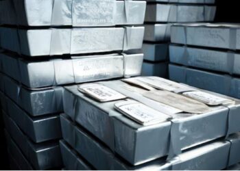 इस देश के पास है दुनिया का सबसे ज्यादा 1,10,000 मीट्रिक टन चांदी, जानें भारत के पास कितना है सिल्वर रिजर्व