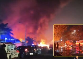 भुवनेश्वर के यूनिट-1 मार्केट में लगी भीषण आग, 40 दुकानें जलकर खाक, करोड़ों का नुकसान