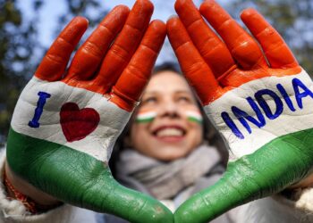 Republic Day 2026 Live: देशभर में गणतंत्र दिवस को लेकर उत्साह, कर्तव्य पथ पर आज दिखेगी भारत की ताकत, पढ़ें पल-पल के अपडेट्स