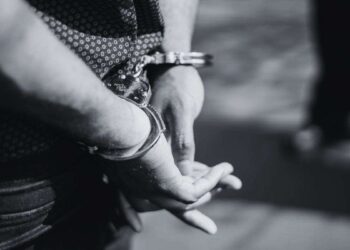 ‘मेरे पास बम है’, बेंगलुरु एयरपोर्ट पर यात्री ने दी धमकी, पुलिस ने तुरंत किया गिरफ्तार