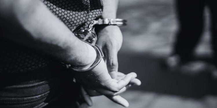 ‘मेरे पास बम है’, बेंगलुरु एयरपोर्ट पर यात्री ने दी धमकी, पुलिस ने तुरंत किया गिरफ्तार