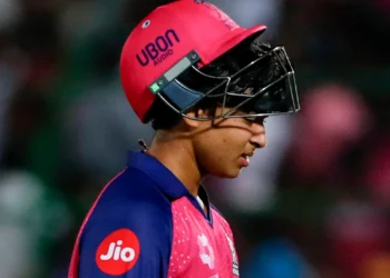 8 छक्के, 63 गेंद, तूफानी Century! Vaibhav Suryavanshi ने South Africa में मचाया गदर