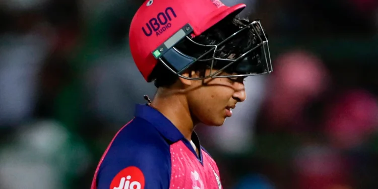 8 छक्के, 63 गेंद, तूफानी Century! Vaibhav Suryavanshi ने South Africa में मचाया गदर