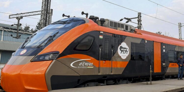 वंदे भारत स्लीपर का चल गया जादू, 27 जनवरी तक एक भी सीट खाली नहीं; रेलवे की हो गई बल्ले-बल्ले!