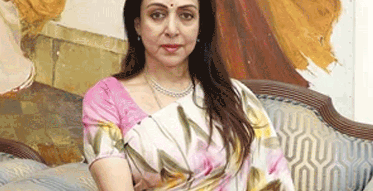 'फैमिली में कोई नेगेटिविटी नहीं है':हेमा मालिनी ने धर्मेंद्र के निधन के बाद परिवार में तनाव की अफवाहों को किया खारिज