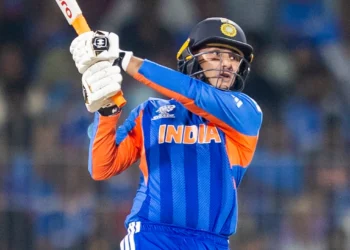 Abhishek Sharma का रक्षात्मक खेल देखकर हैरान हूँ, Sunil Gavaskar ने की युवा बल्लेबाज की प्रशंसा, साथ ही दी बड़ी चेतावनी