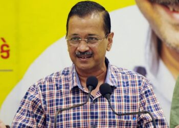 अरविंद केजरीवाल ने गोवा के छात्रों को सौंपी 10,000+ पुस्तकों वाली डिजिटल लाइब्रेरी