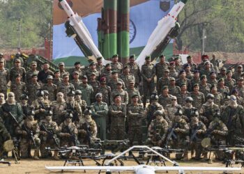 दुश्मनों पर कहर बनकर टूटेगी ‘अश्नि’ ड्रोन पलटन, लेफ्टिनेंट जनरल कटियार ने बताई पूरी बात