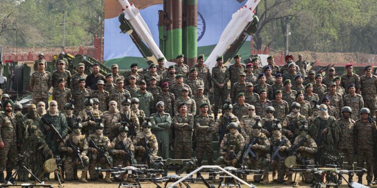 दुश्मनों पर कहर बनकर टूटेगी ‘अश्नि’ ड्रोन पलटन, लेफ्टिनेंट जनरल कटियार ने बताई पूरी बात