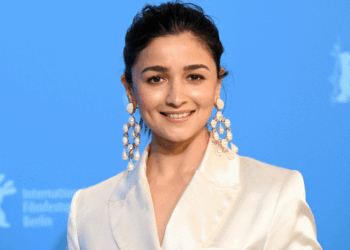 YRF ने नेटफ्लिक्स का ₹215 करोड़ का ऑफर ठुकराया:थिएटर में रिलीज होगी आलिया-शरवरी की फिल्म ‘अल्फा’