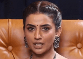 Akshara Singh Slams Pawan Singh