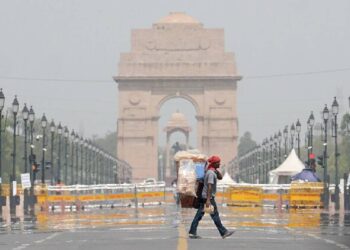 क्या मार्च में पड़ेगी अप्रैल जैसी गर्मी? उत्तर-पश्चिम भारत में बढ़ रहा तापमान, कई राज्यों में 35-37°C तक पहुंचा पारा