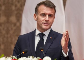 फ्रांस के राष्ट्रपति इमैनुएल मैकों की सैलरी कितनी है? जानें टोटल नेटवर्थ, रह चुके हैं इन्वेस्टमेंट बैंकर