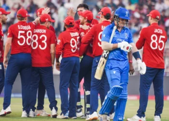 t20 world cup upset narrowly avoided in kolkata england won gasp against italy entering super 8