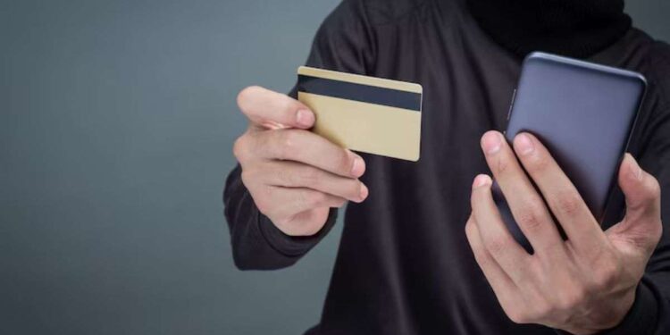 IDFC First Bank के बाद एक और प्राइवेट बैंक में करोड़ों रुपये के फ्रॉड का खुलासा, चार्जबैक की प्रक्रिया शुरू