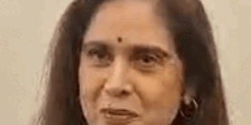 मीनाक्षी शेषाद्री बोलीं- शास्त्रीय नृत्य गांव तक ले जाऊंगी:30 साल बाद खरगोन में दूसरी पारी का ऐलान; कहा- भविष्य को लेकर बहुत उत्सुक