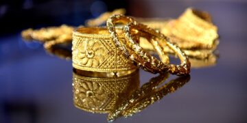 देशभर में सोना गिरवी रखने की मची होड़, एक महीने में लिया गया ₹24061 करोड़ का गोल्ड लोन; RBI की रिपोर्ट ने उड़ाए सबके होश!
