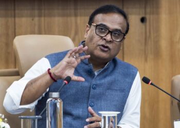 असम में विधानसभा चुनाव से पहले बड़ा बदलाव, हिमंत विश्व शर्मा के भाई बनाए गए CID के SSP