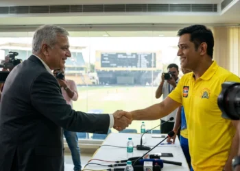 CSK Team ने किया Confirm, IPL 2026 के लिए उपलब्ध रहेंगे MS Dhoni! पर हर मैच खेलने पर संदेह।