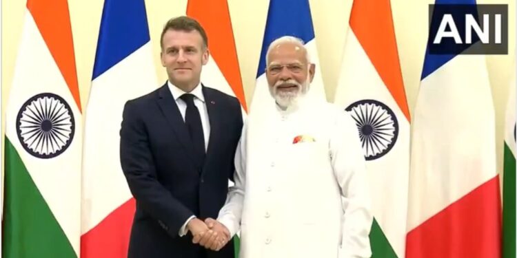 Modi-Macron Meeting Live: PM मोदी और राष्ट्रपति मैक्रों की हुई मुलाकात, बड़ी डील की होगी घोषणा, यहां पढ़ें हर अपडेट