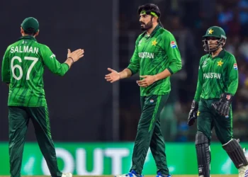 Super Eights में बड़ा उलटफेर, New Zealand की जीत से Sri Lanka बाहर, अब NRR में फंसा Pakistan