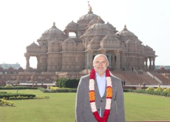 ‘फिर आऊंगा, यह बहुत ही प्रभावशाली’, एस्टोनिया के राष्ट्रपति अलार कारिस पहुंचे अक्षरधाम मंदिर, सामने आई प्रतिक्रिया