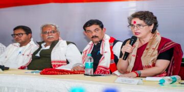 बेंजामिन नेतन्याहू के निमंत्रण पर इजरायल यात्रा पर निकले पीएम मोदी, प्रियंका गांधी ने कर दी ये बड़ी डिमांड