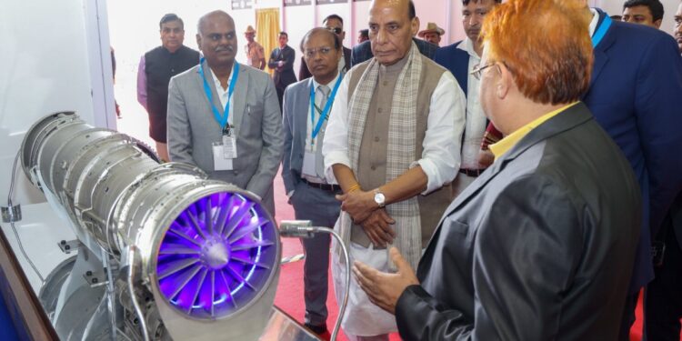 ‘आपके पास 5 साल हैं…’, जेट इंजन को लेकर रक्षा मंत्री राजनाथ सिंह ने DRDO से कहा