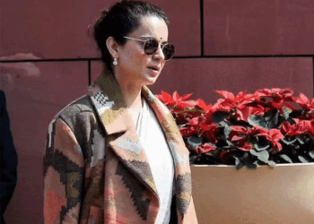 कंगना ‘हिमाचली समकालीन कोट’ पहनकर संसद पहुंचीं:गद्दी ऊन से बनाया, 6 महिलाओं ने 2 माह में किया तैयार, ‘वोकल फॉर लोकल’ की मिसाल