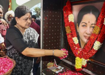 जयललिता की करीबी रहीं शशिकला बनाएंगी नई सियासी पार्टी? अम्मा की जयंती पर बोलीं- अच्छी खबर आएगी