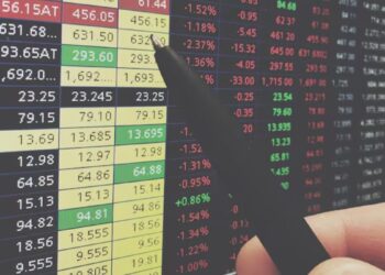 Share Market Today: आज फिर लाल निशान में खुला शेयर बाजार, इन स्टॉक्स में जोरदार उतार-चढ़ाव