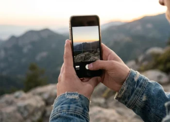 fix your lagging phone camera with these 5 easy tips