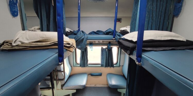 यात्रीगण कृपया ध्यान दें: ट्रेन में बोर्डिंग के नियमों में होगा बड़ा बदलाव, आपकी जरा सी देरी पड़ेगी भारी!