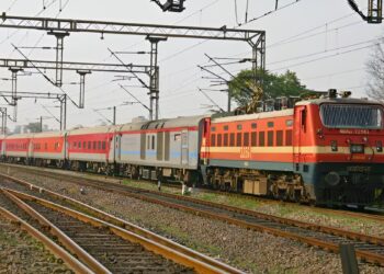 Holi Special Train: होली पर यूपी-बिहार जाने के लिए ढूंढ रहे हैं ट्रेन? तो इस लिस्ट पर जरूर डाल लें एक नजर