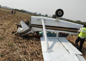 विजयपुरा में प्राइवेट ट्रेनिंग एयरक्राफ्ट क्रैश, इंजन में तकनीकी खराबी की आशंका