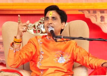 ‘आपसे न हो पाएगा’, यूथ कांग्रेस के शर्टलेस प्रदर्शन को कुमार विश्वास ने बताया ‘मुद्दाहीन नंगपन’; जानें क्या बोले