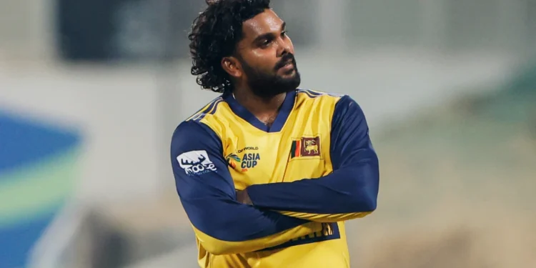T20 World Cup के बीच Sri Lanka के लिए बुरी खबर, स्टार खिलाड़ी Wanindu Hasaranga गंभीर चोट के कारण बाहर
