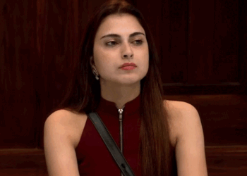 'मैं हमेशा देश के समर्थन में खड़ी रही हूं':खामेनेई की मौत पर दुख जताने के बाद ट्रोल हुईं फरहाना भट्ट ने किया रिएक्ट