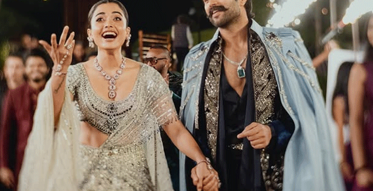 विजय-रश्मिका ने शेयर किए संगीत नाइट की तस्वीरें-वीडियो:कपल ने किया रोमांटिक डांस, विजय ने रश्मिका को बाहों में उठाकर घुमाया