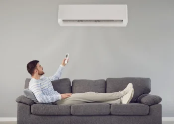 AC खरीदने से पहले जानें ये Smart Tips, गर्मी में मिलेगी राहत और बचेगा बिजली का बिल