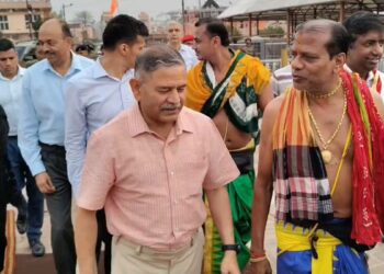 VIDEO: सेना प्रमुख जनरल उपेंद्र द्विवेदी ने ओडिशा दौरे पर जगन्नाथ मंदिर में पूजा की, जानें क्या कहा