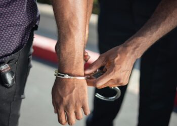 पिता ने मस्जिद की दीवार पर नाबालिग बेटे से लिखवाए जय श्री राम के नारे, गिरफ्तार